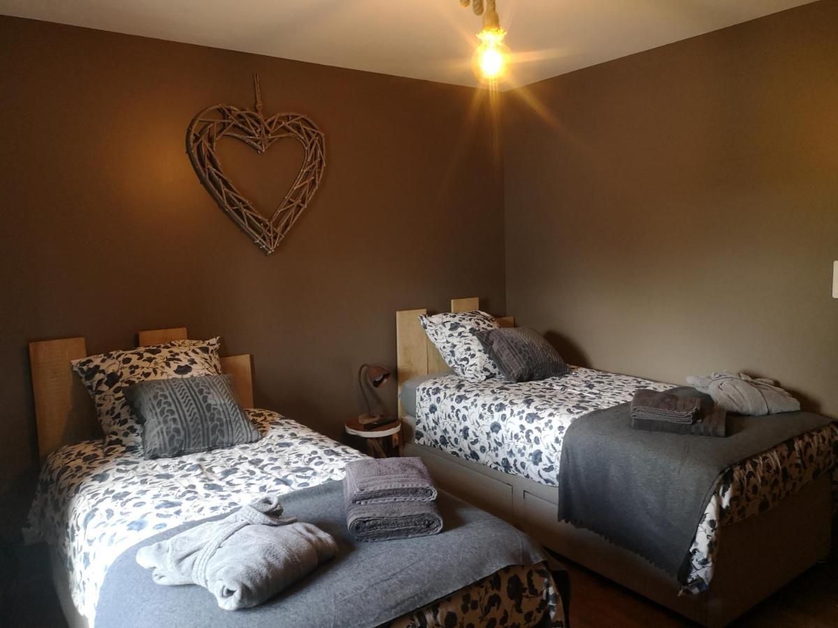 Gite La Grange De La Trigalle Avec Spa Professionnel Privatif Valognes Zewnętrze zdjęcie