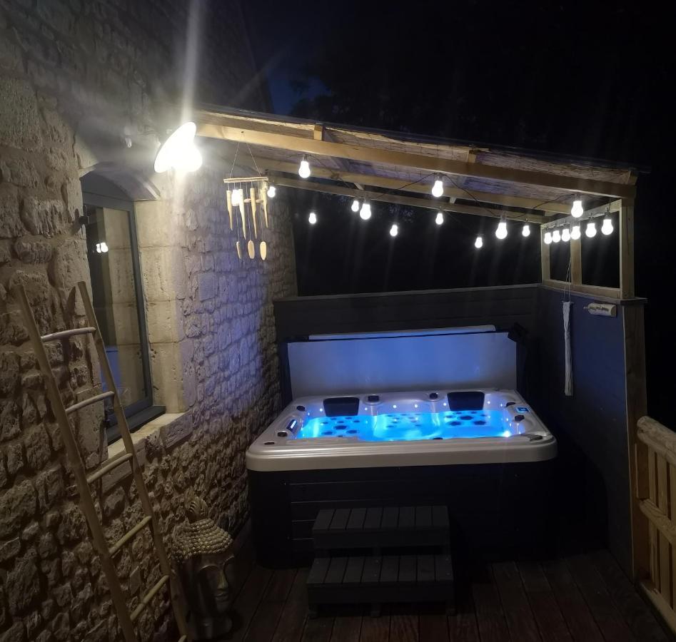 Gite La Grange De La Trigalle Avec Spa Professionnel Privatif Valognes Zewnętrze zdjęcie